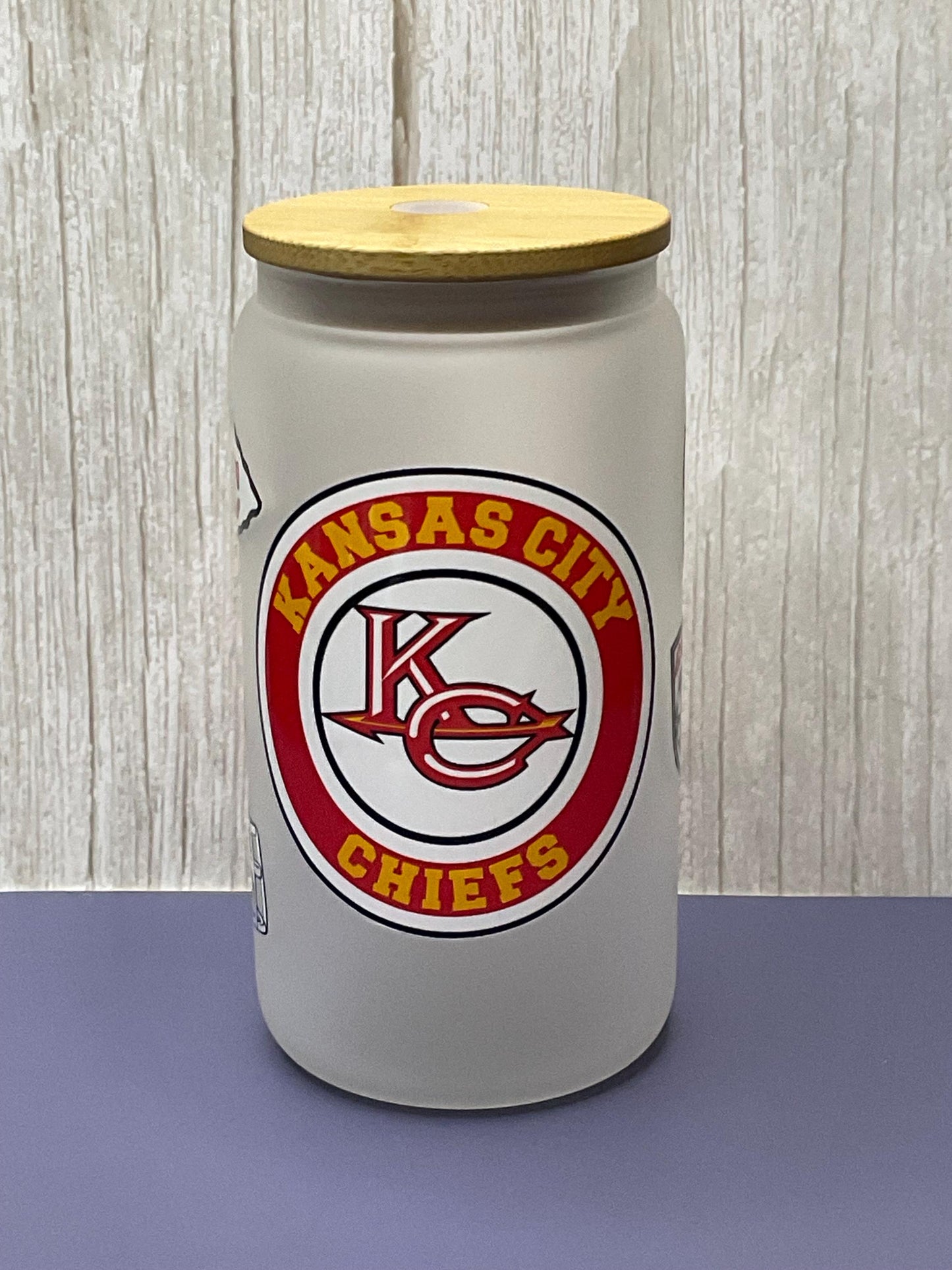 Chiefs Frosted Glass Cup: 16 oz Bamboo Lid Iced Coffee Cup
